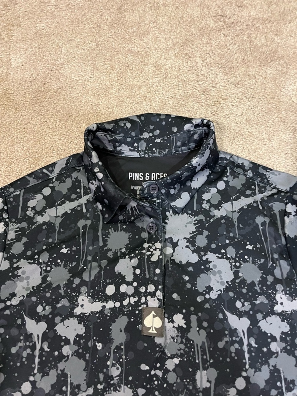 Pins & Aces Shadow Drip Paint Splatter Golf Polo - Picture 4 of 6